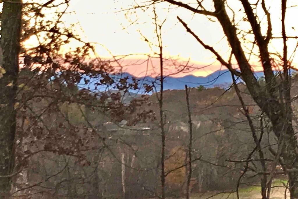 Serenity Views Comfort - Close To City & Parkway! Weaverville Eksteriør billede
